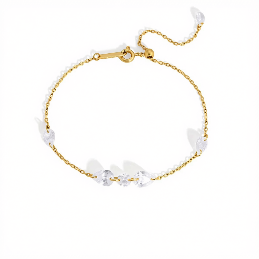 Brățară Teardrop cu charm și zirconiu cubic din oțel inoxidabil placat cu aur 18K, design elegant și strălucitor.