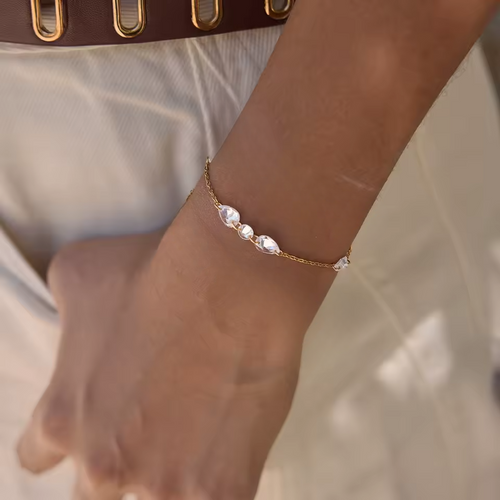 Bratara Teardrop cu Charm si Zirconiu Cubic Otel Inoxidabil placat cu aur 18K